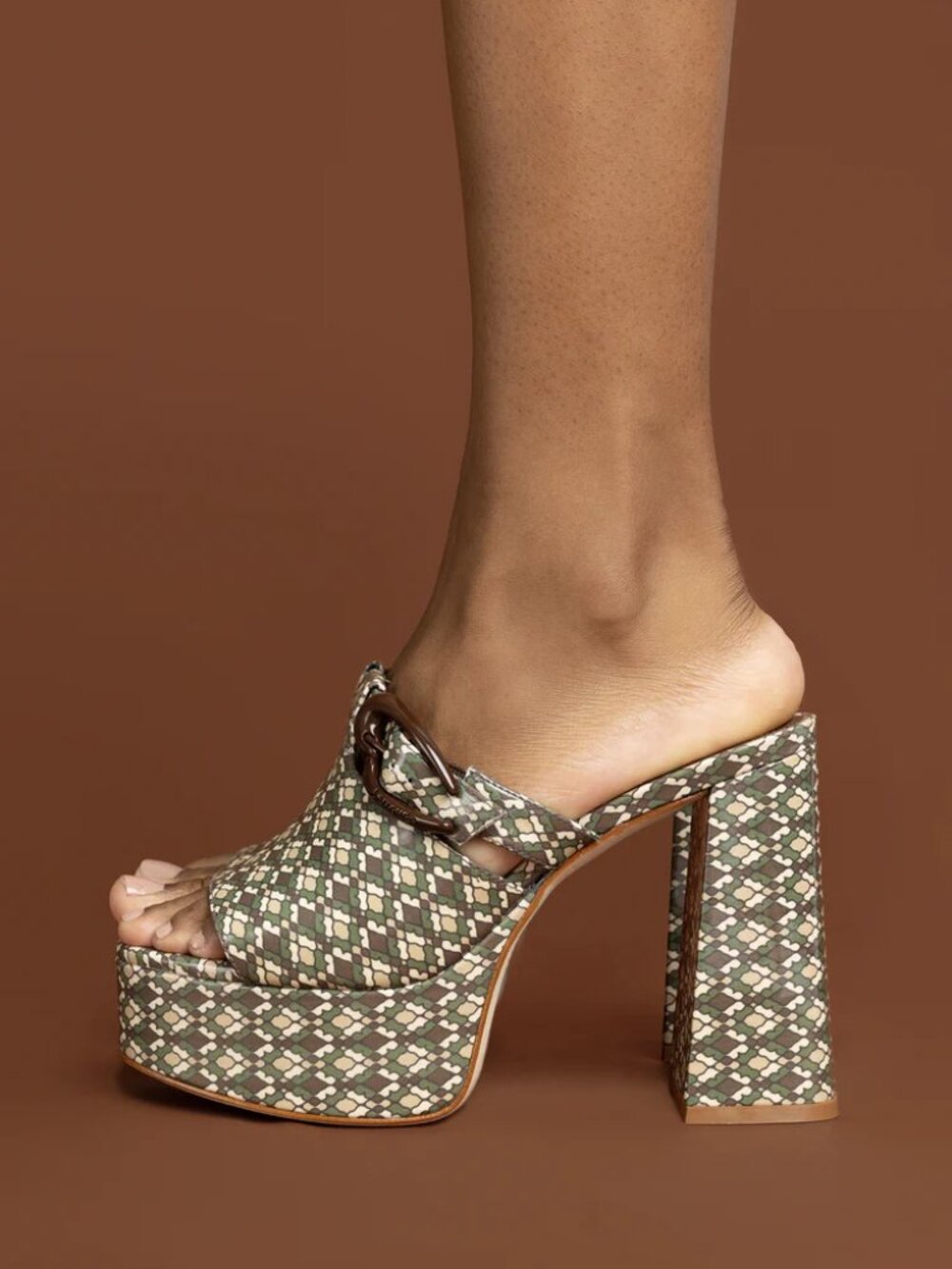 Larroude Dolly Verona Mule In Seaweed Size 9